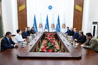 Тожикистон Халқ демократик партияси билан Меморандум имзоланди